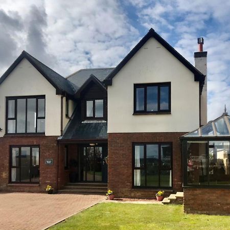 Bernicia House Villa Seahouses Exterior photo