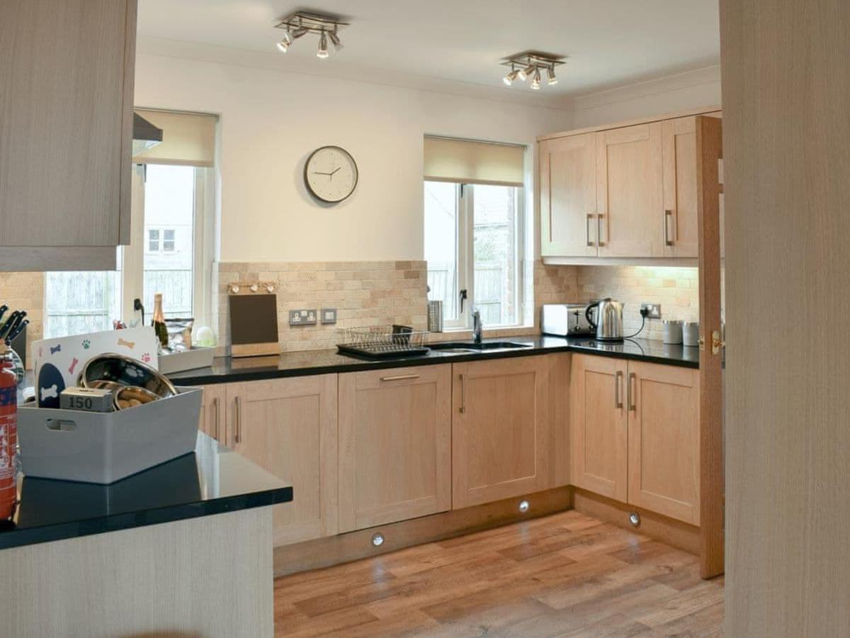 Bernicia House Villa Seahouses Exterior photo