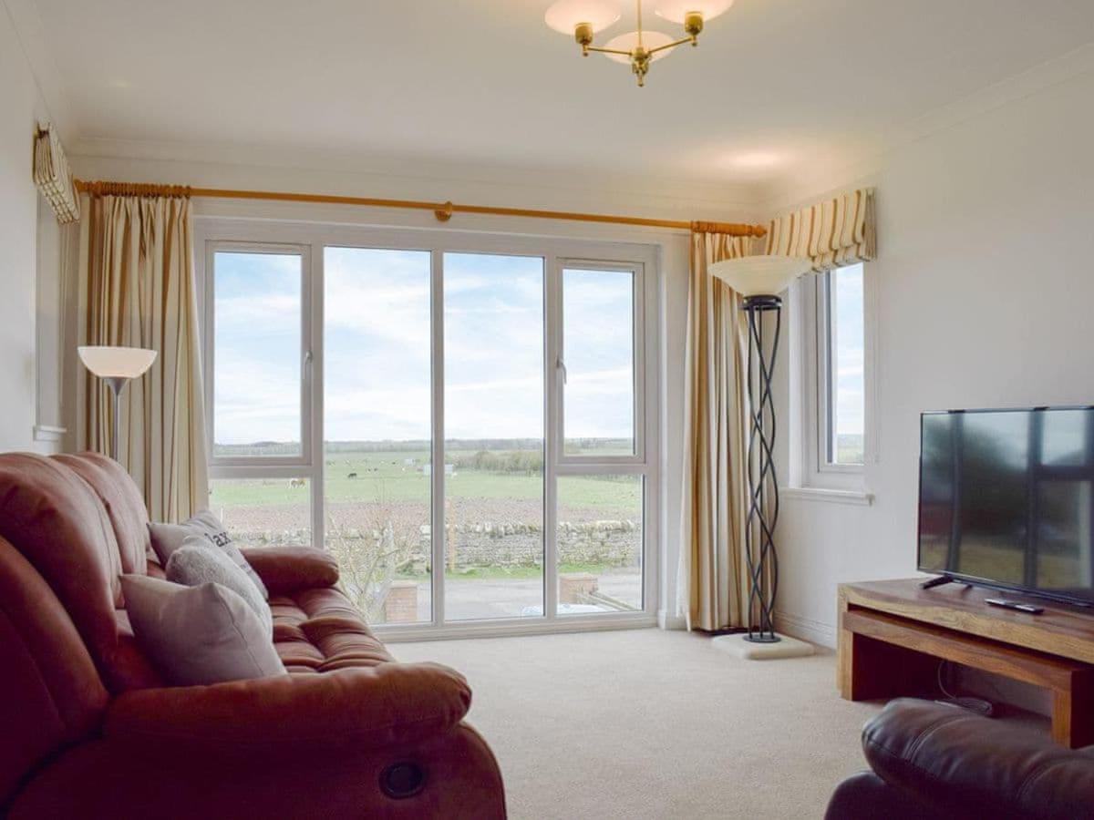 Bernicia House Villa Seahouses Exterior photo